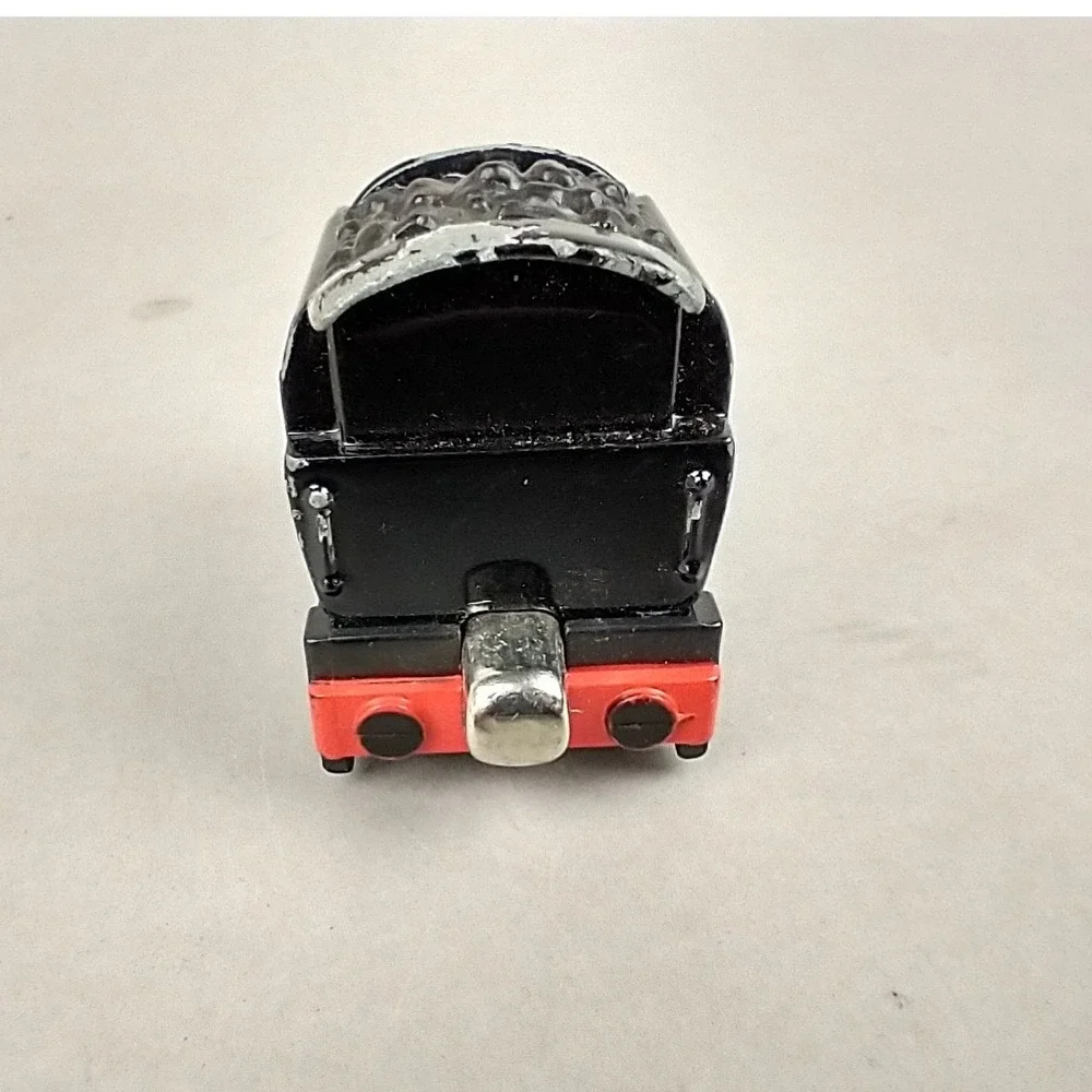 Thomas & Friends Take Along Neville's Tender Black Diecast Magnetic Train‎ Car